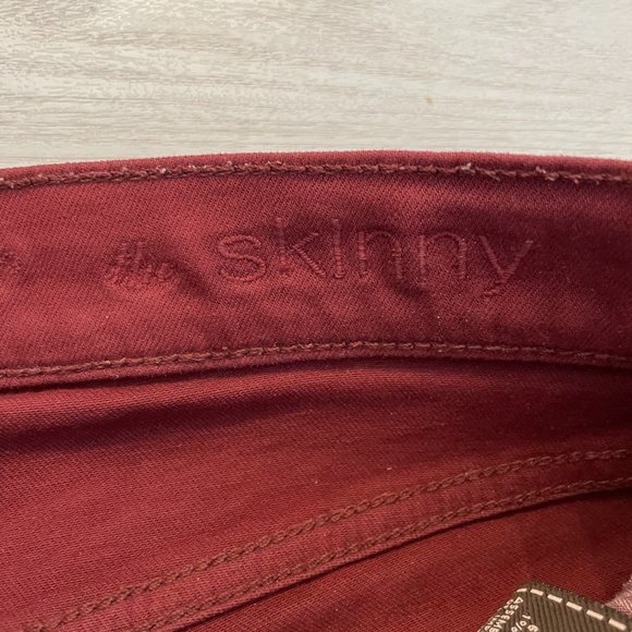 7 for All Mankind burgundy skinny jeans size 26 - Picture 4 of 5